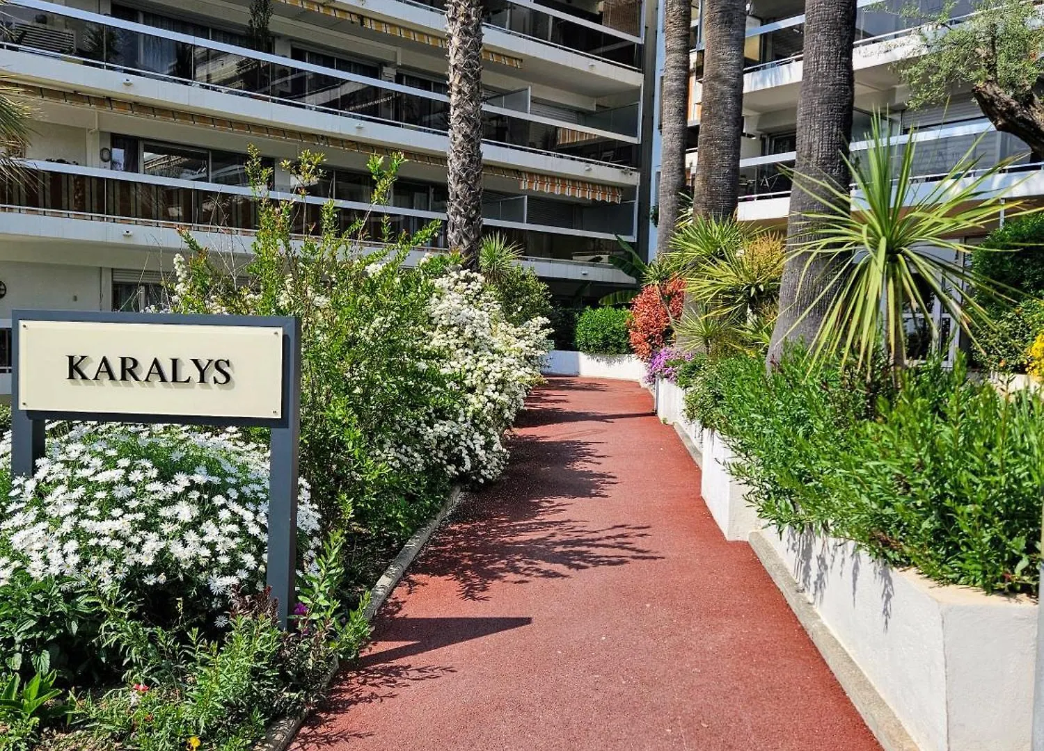 Appart 2 Pieces, Juan Les Pins, Plage 400 M, Parking Antibes France