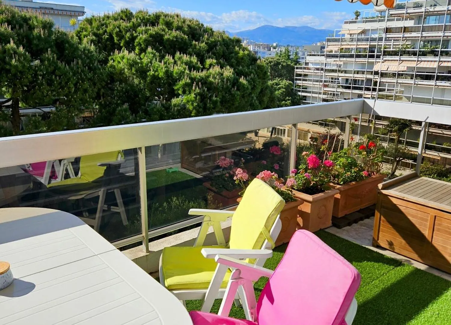 Appart 2 Pieces, Juan Les Pins, Plage 400 M, Parking Antibes 0*,